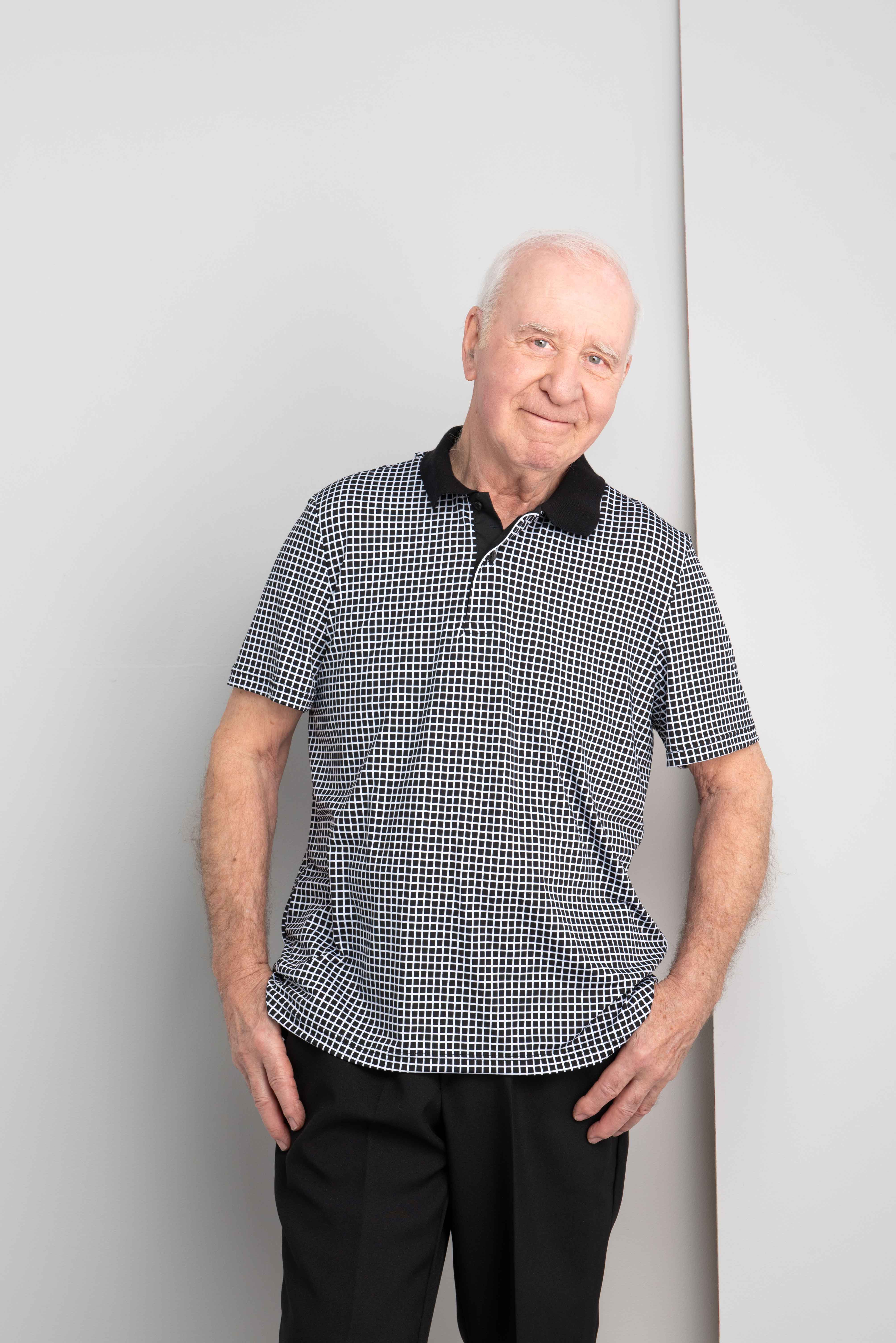 adaptive-polo-short-sleeves-strech-knit-plaid-pattern-black-white