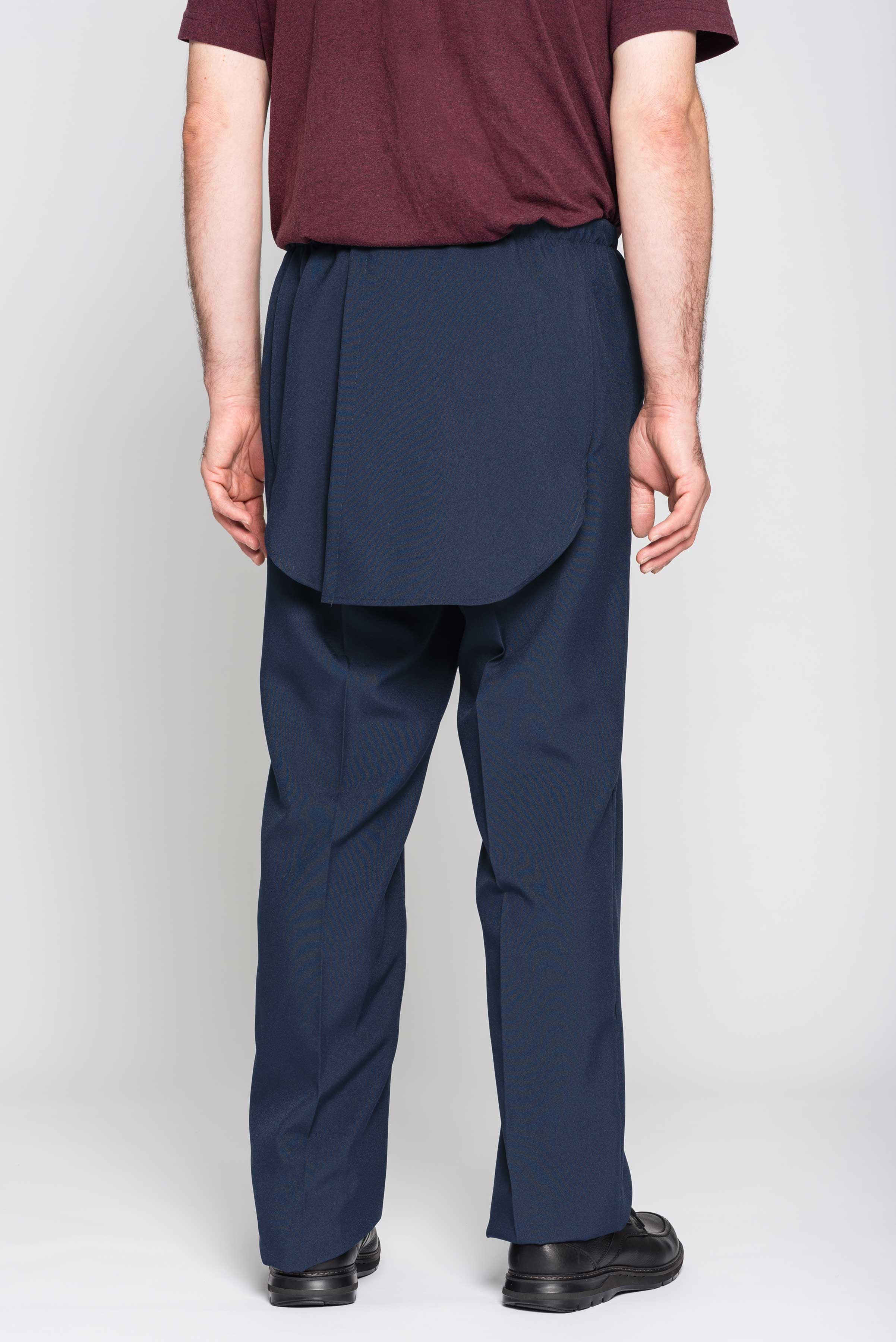 Experience comfort and convenience with our Adaptive Men's Open Back Pants. Designed with gabardine fabric, these pants are both stylish and durable, perfect for everyday wear. The machine washable feature and metal snaps make them easy to care for and we
