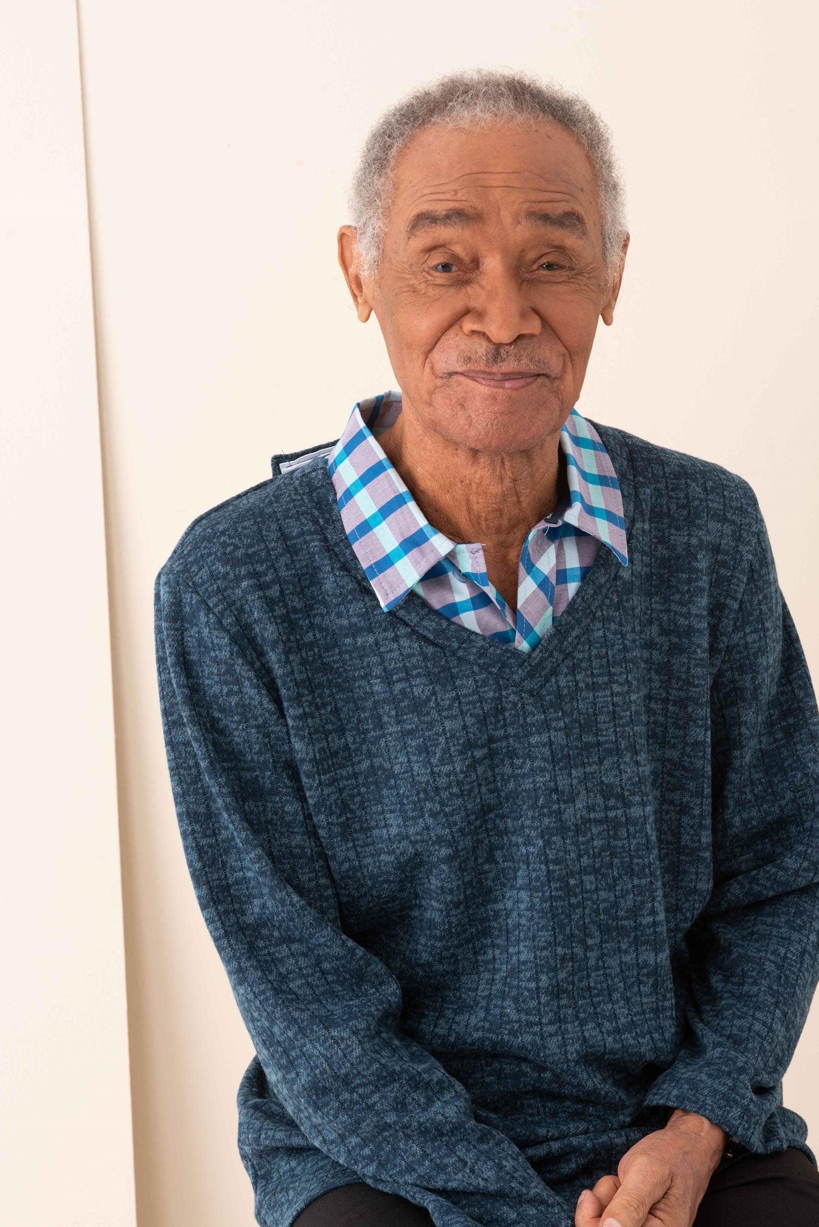 1NHT124-1Y129-Adaptive Fooler Top