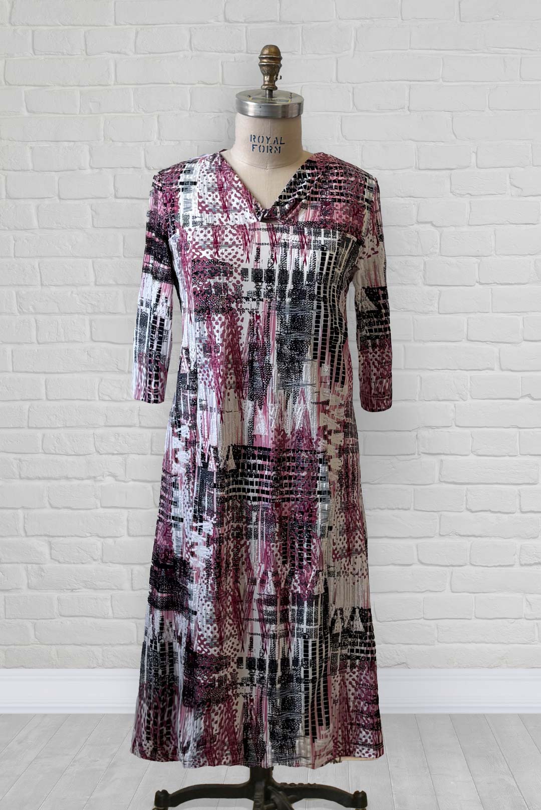 1NR674-2D151-Adaptive Dress, V Neck, 3/4 Sleeves