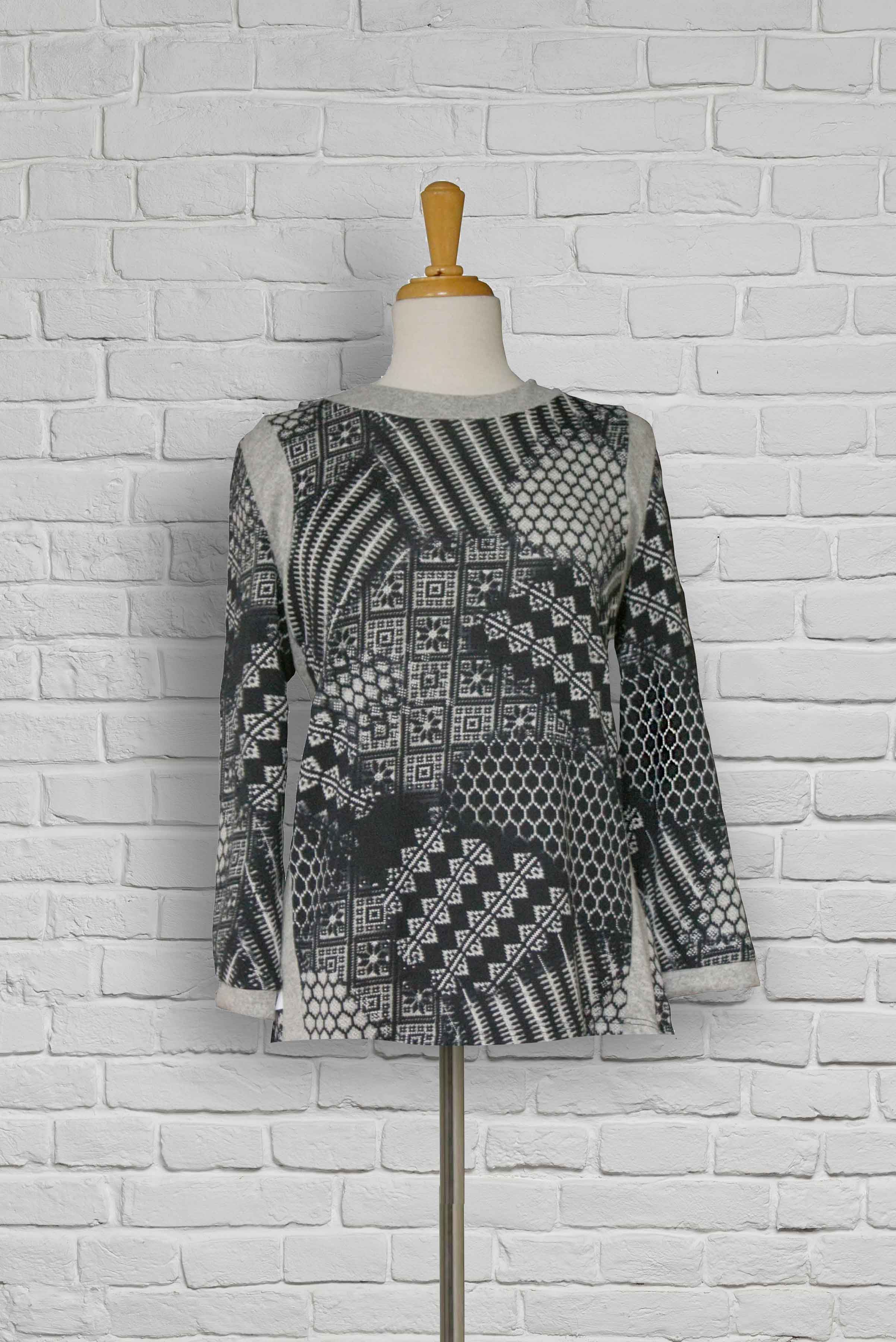 1NT322-1T161-Adaptive Top With Round Neck
