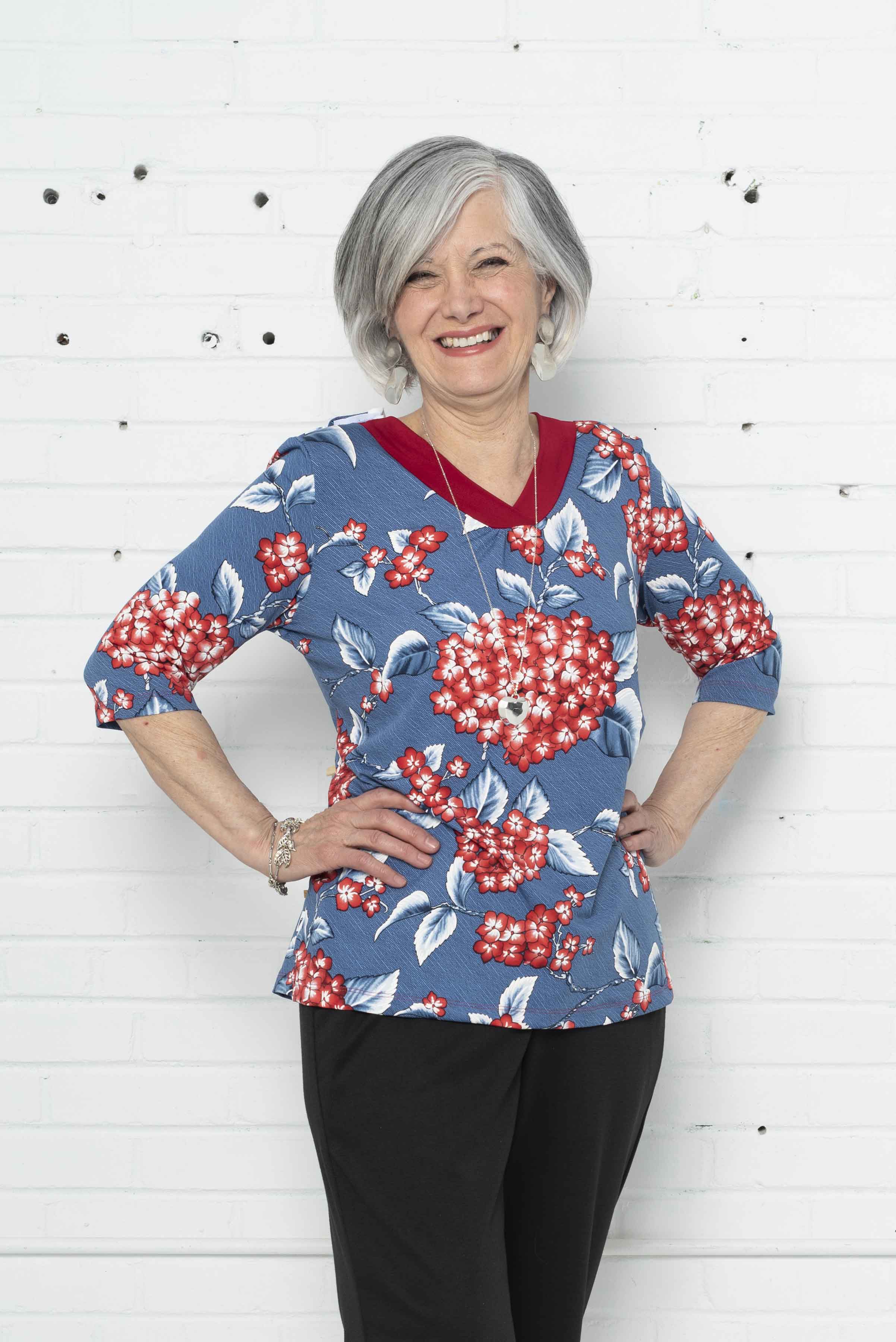 1PT340-1V105-Adaptive Top, V Neck