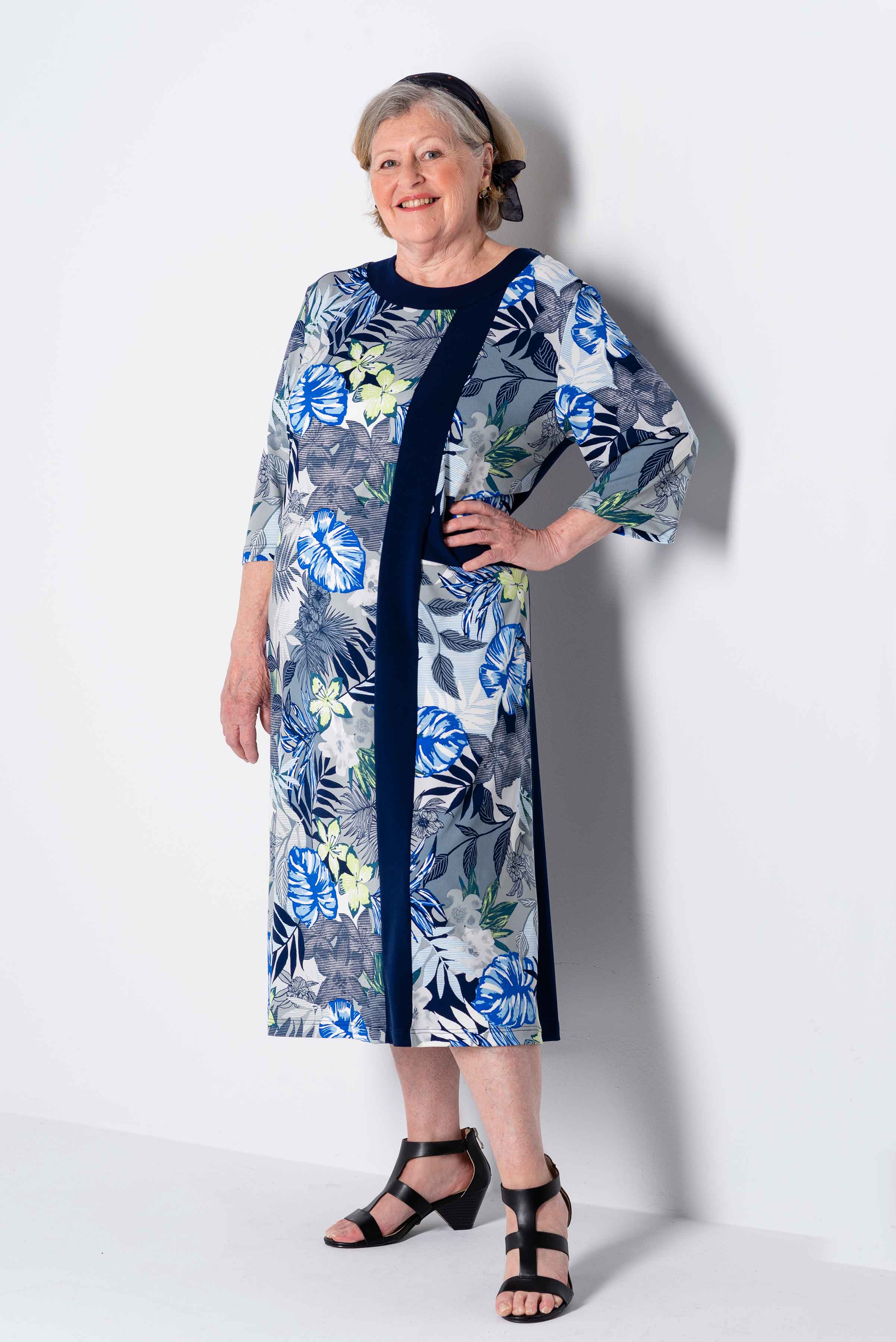 1TR705-Adaptive Dress With Round Neck