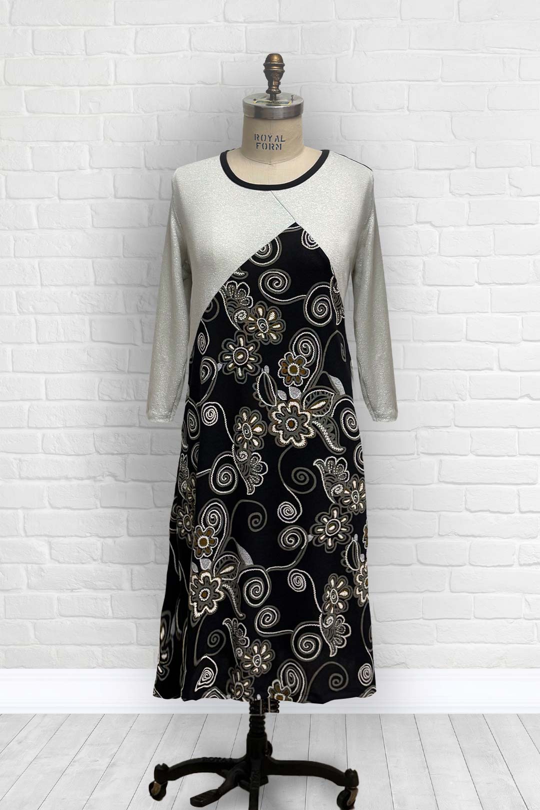 1UR804-2C136-Adaptive Dress, Asymetric, Round Collar, 3/4 Sleeve