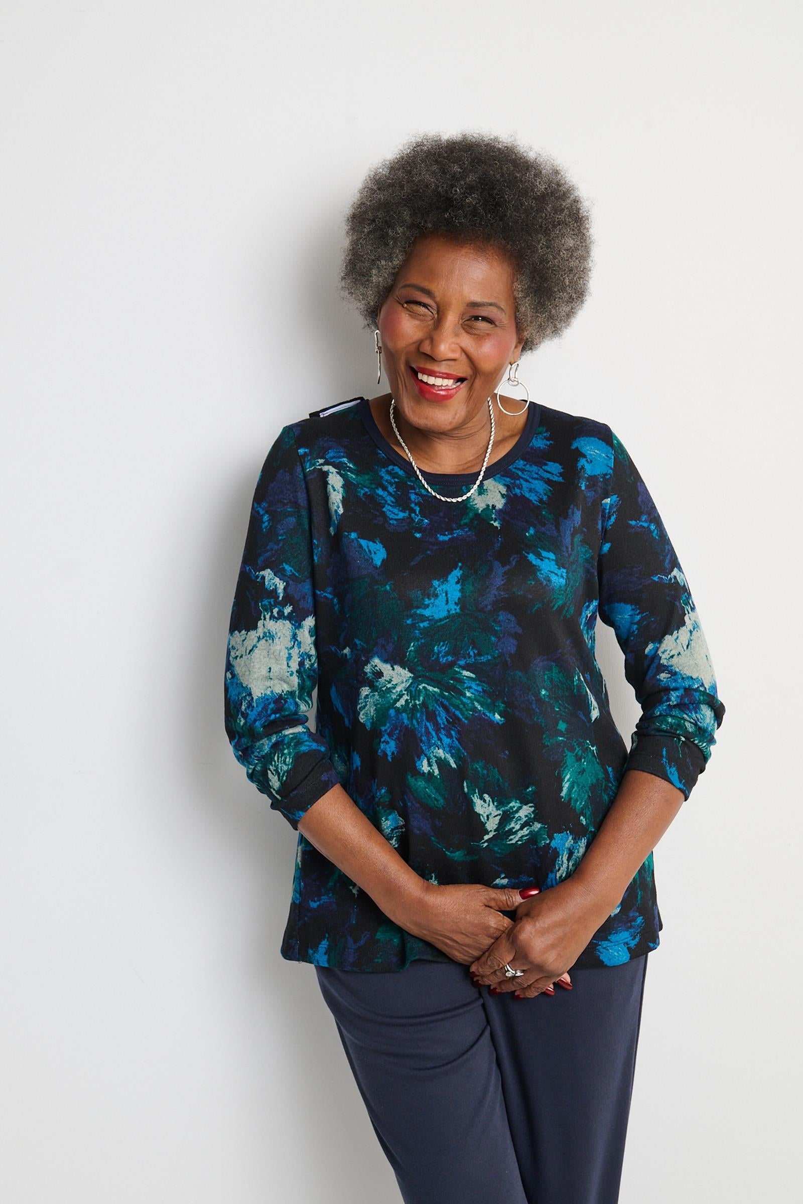 1UT367-2C102-Adaptive Basic Top With Round Neck