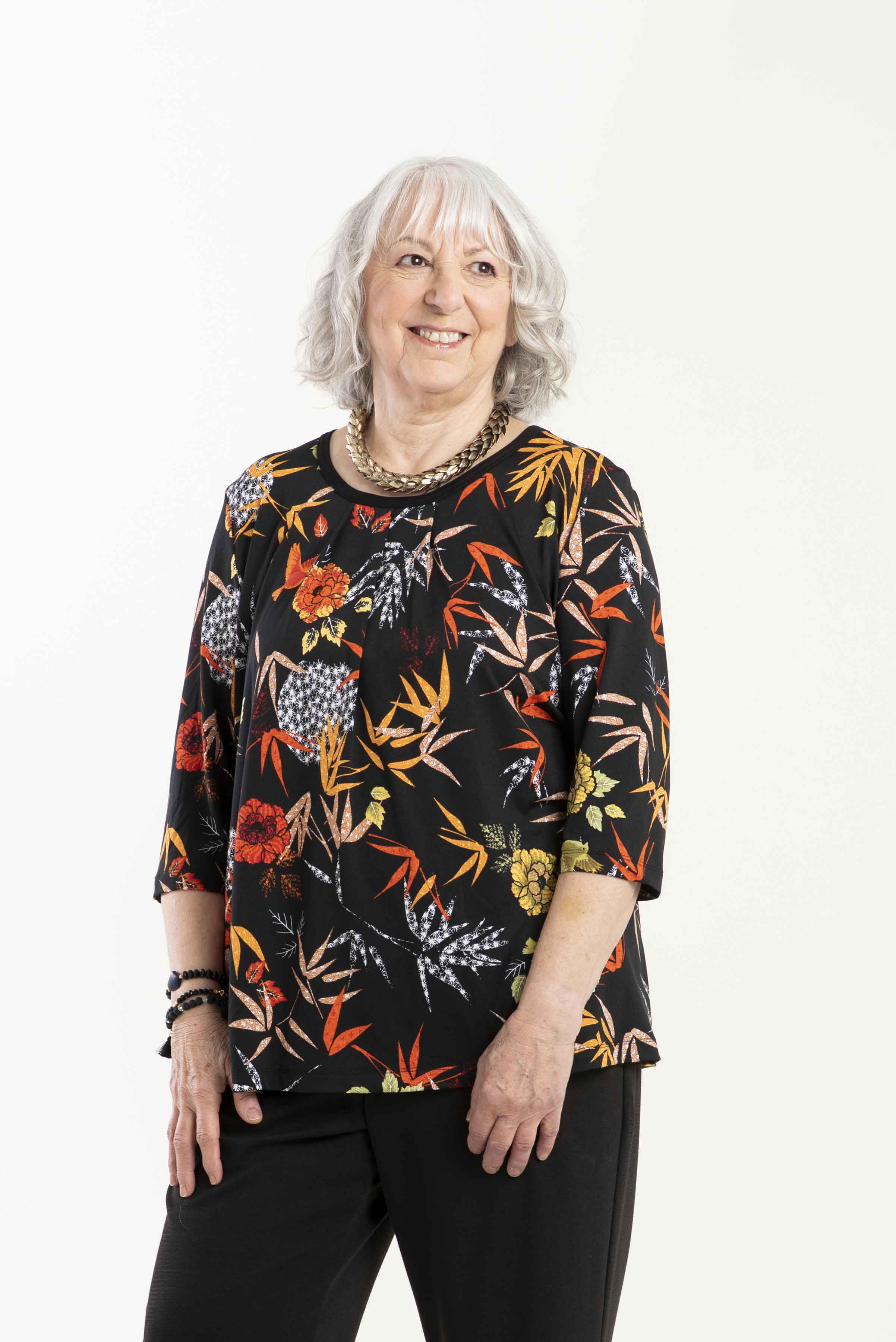 1VT374-1V124-Adaptive Top, Crew Neck With 3 Pleats