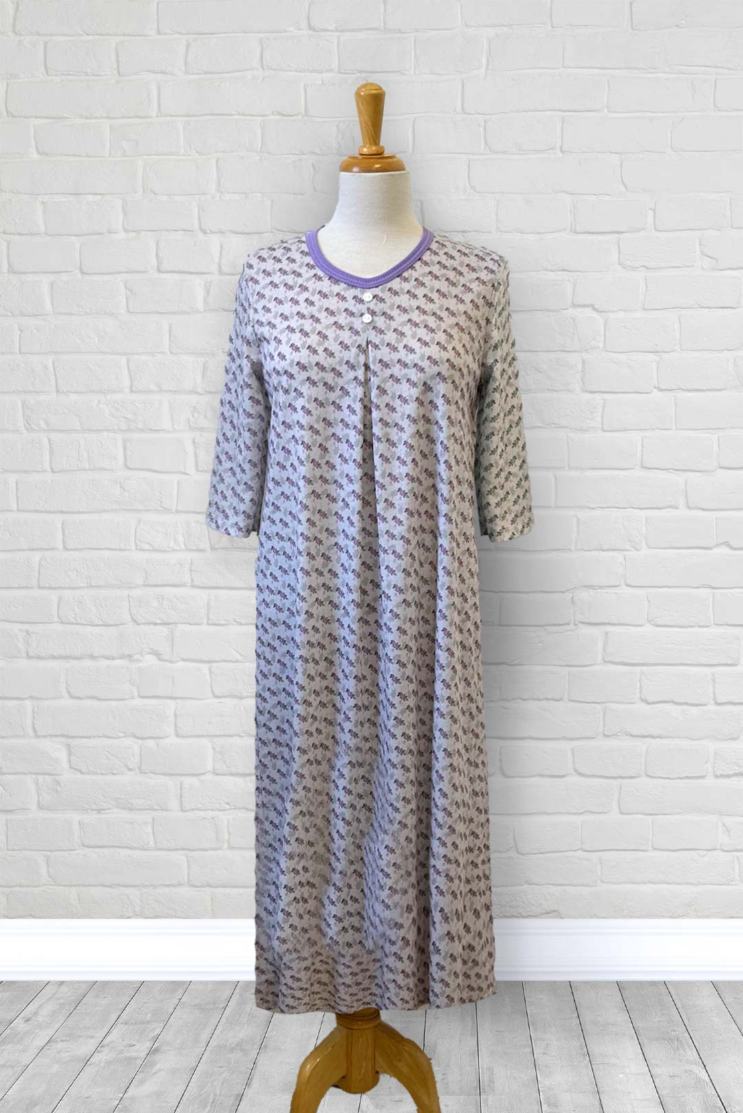 1WN130-1Z318-Adaptive Nightgown, Crew Neck, 2 Buttons