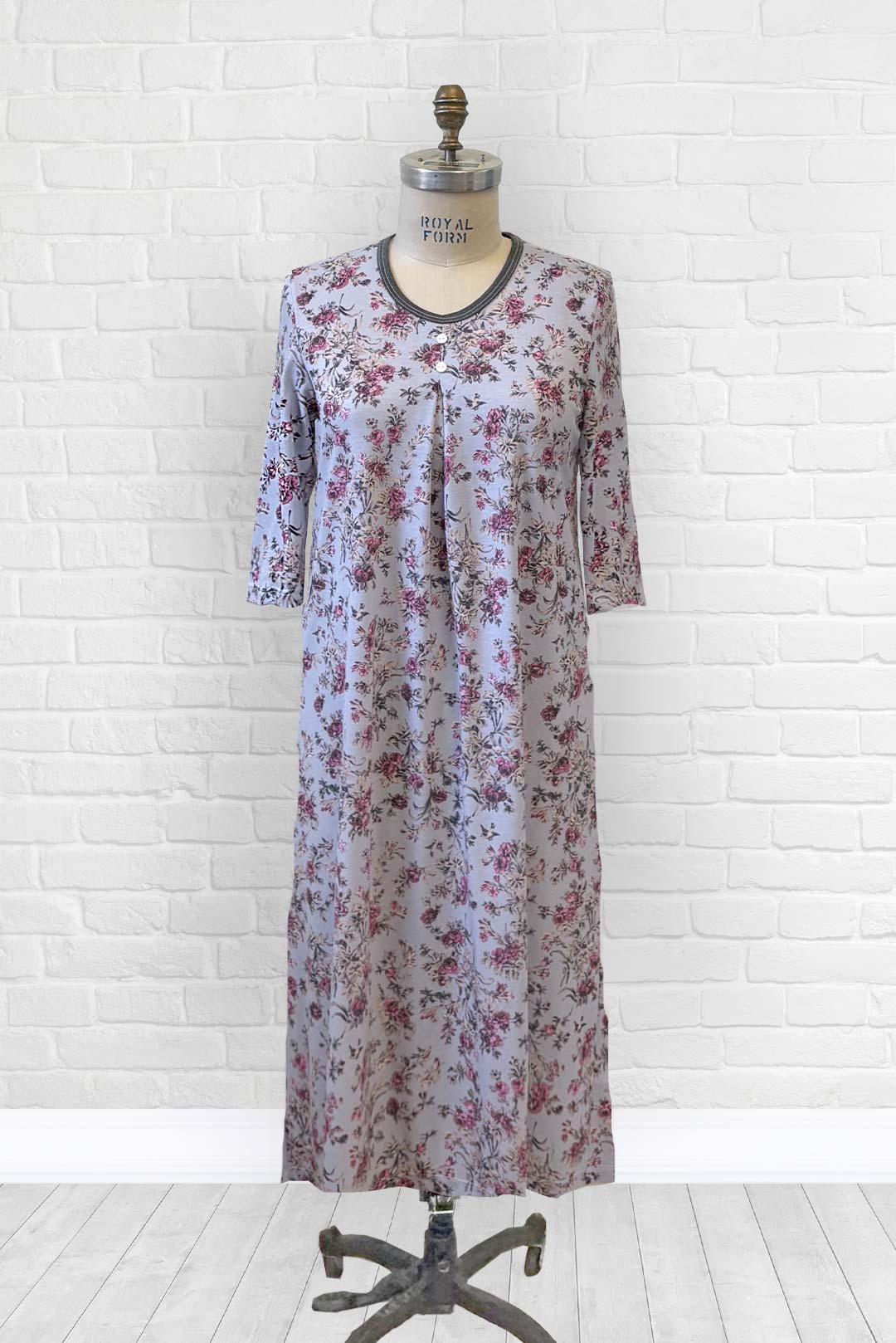 1WN130-2C315-Adaptive Nightgown, Crew Neck, 2 Buttons