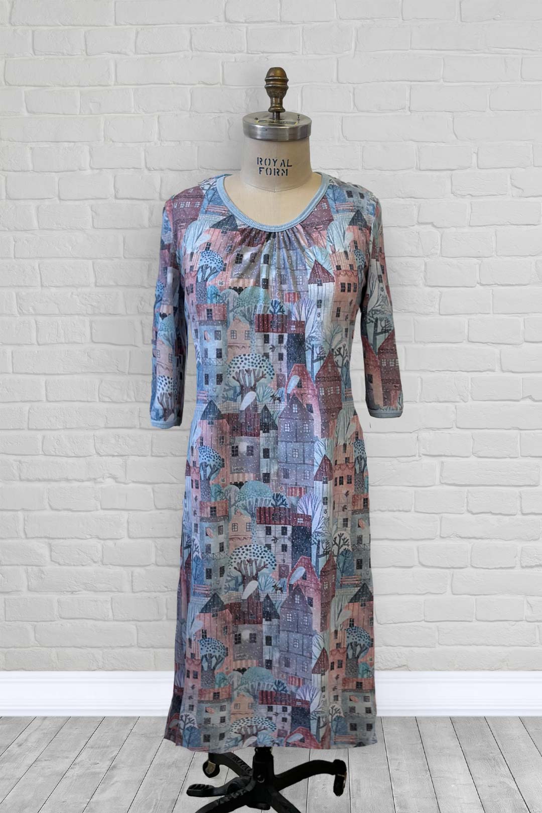 1XN131-2C317-Adaptive Nightgown With Pleats At Neckline