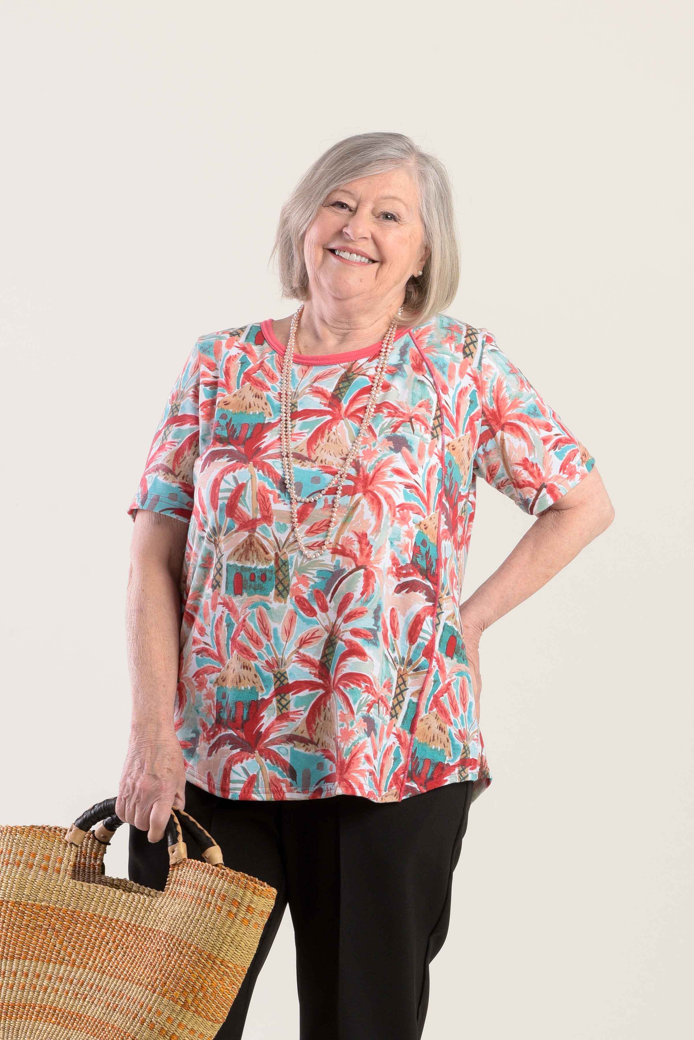 1XT382-1X140-Basic Top With Short Sleeves