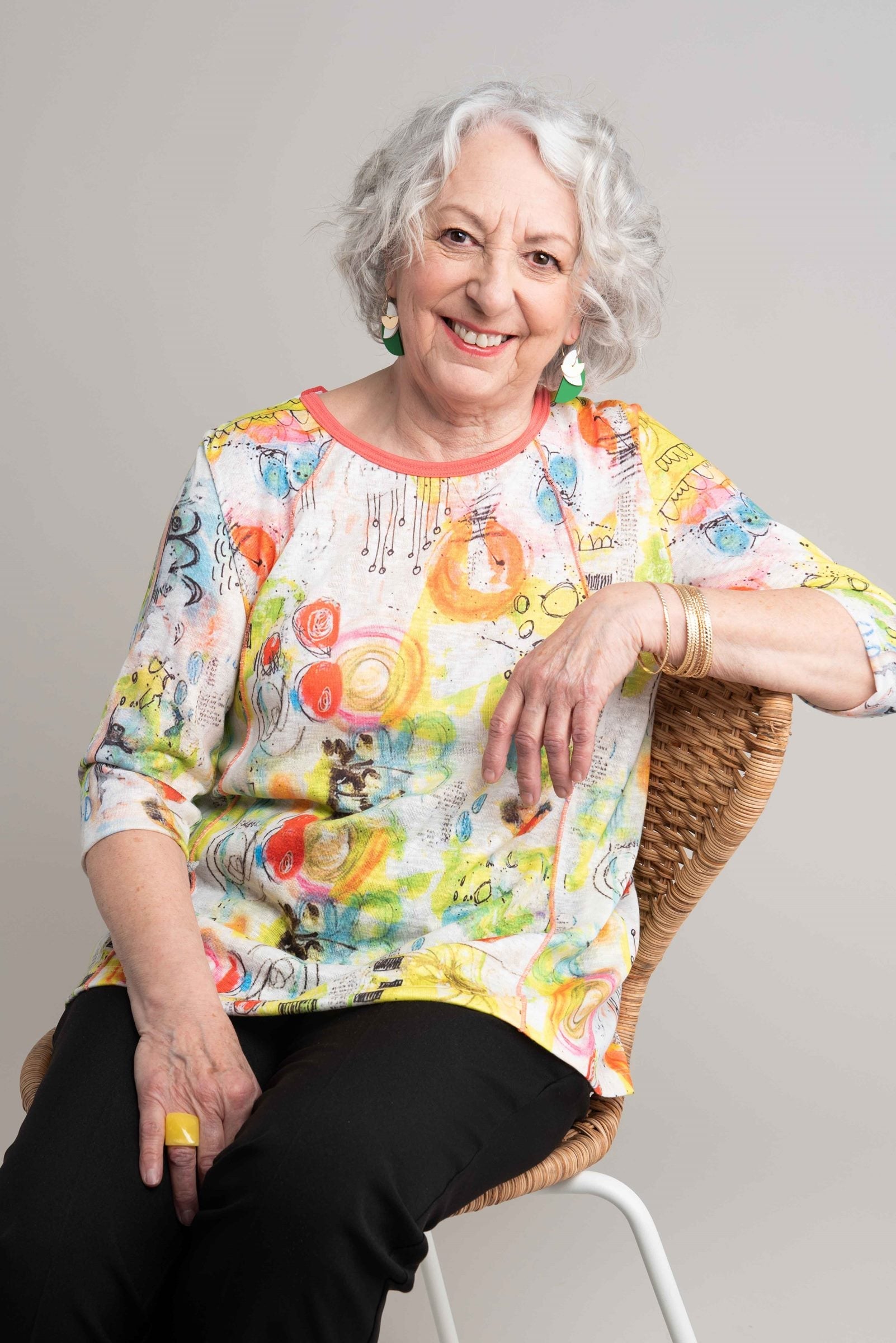 1YT384-1Z102-Adaptive Top With Topstitching