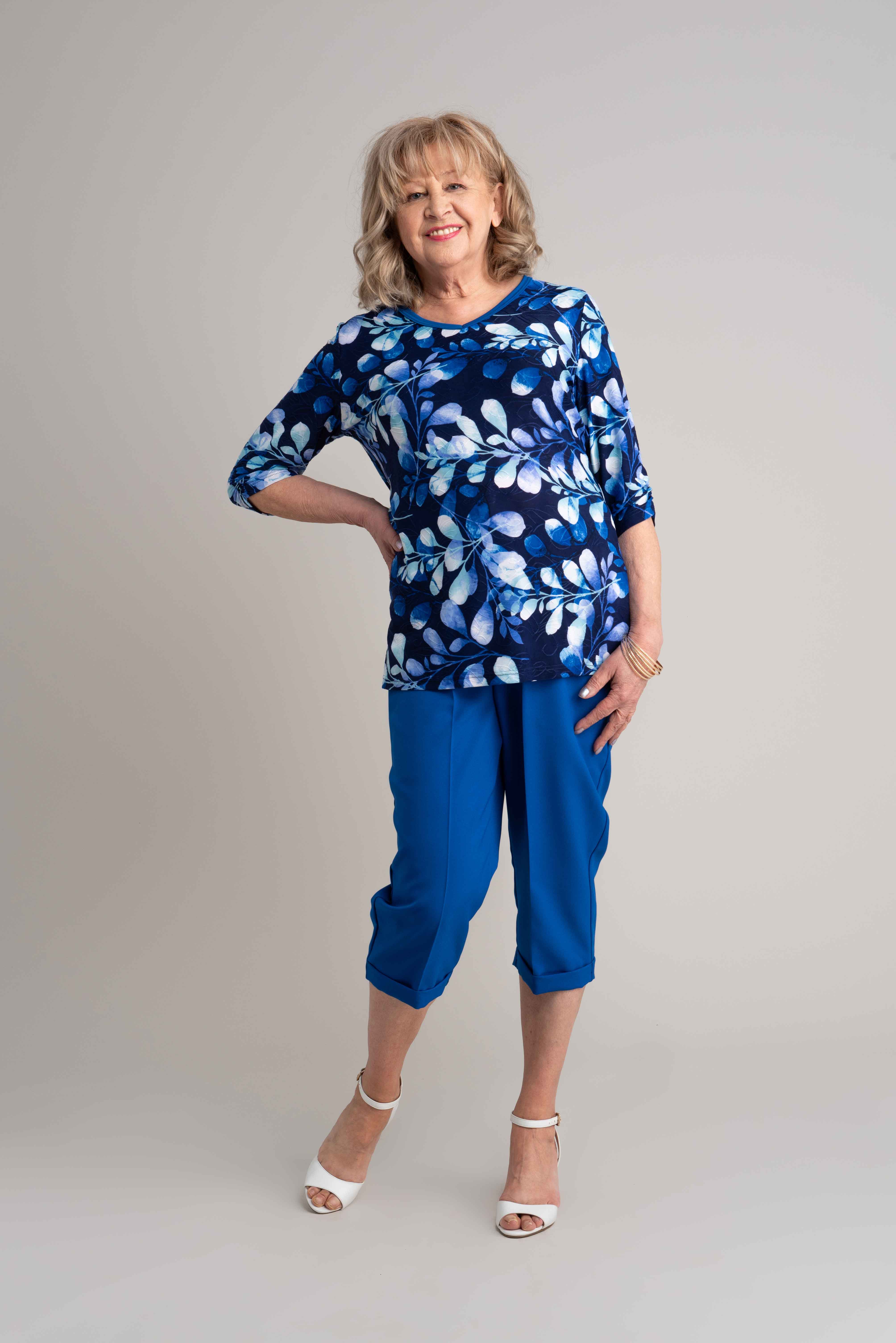 1ZT387-1Z106-Adaptive Top With V-Neck