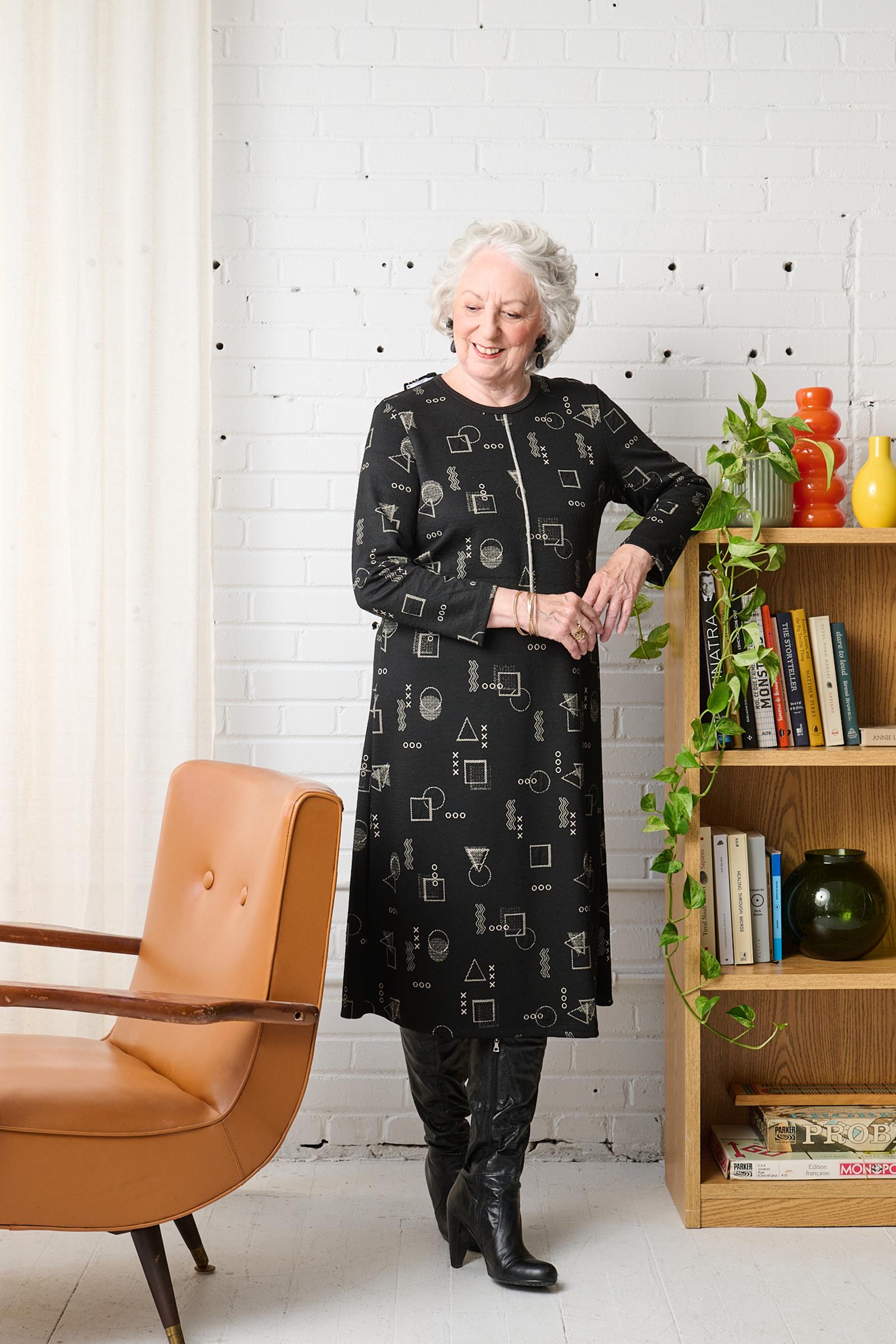 2CR830-2C600-Adaptive Dress With Crew Neck And Topstitch