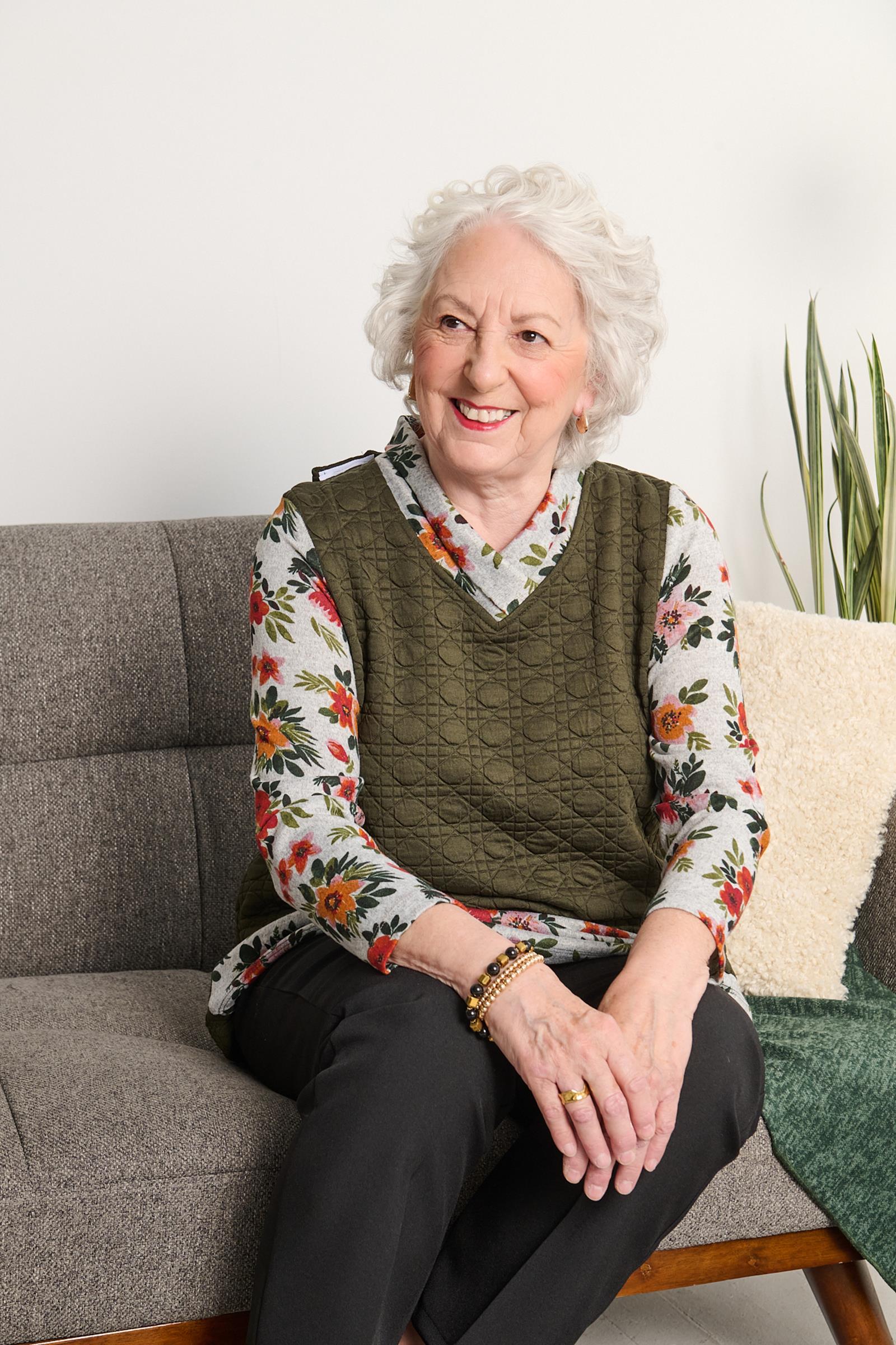 2CT392-2C123K-Adaptive Top With Sleeveless Tank Top