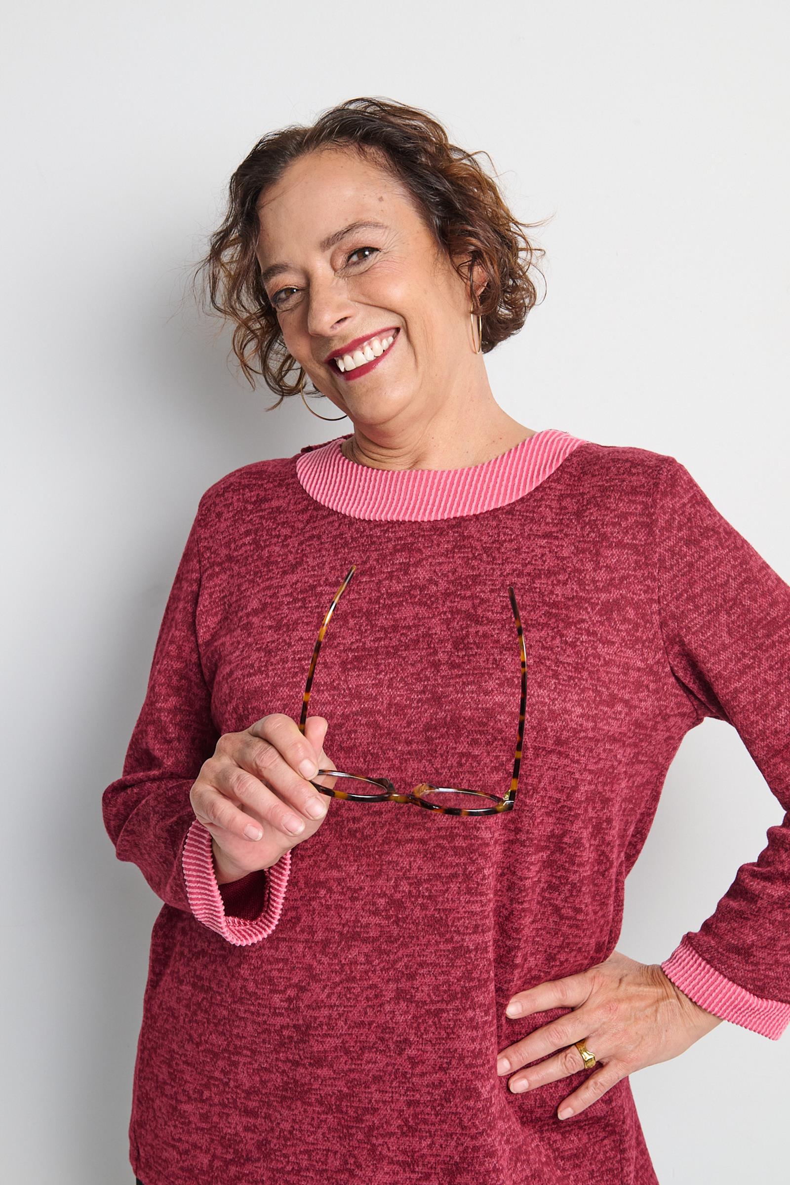 2CT393-1U607B-Adaptive Top, Round Neck, Long Sleeves