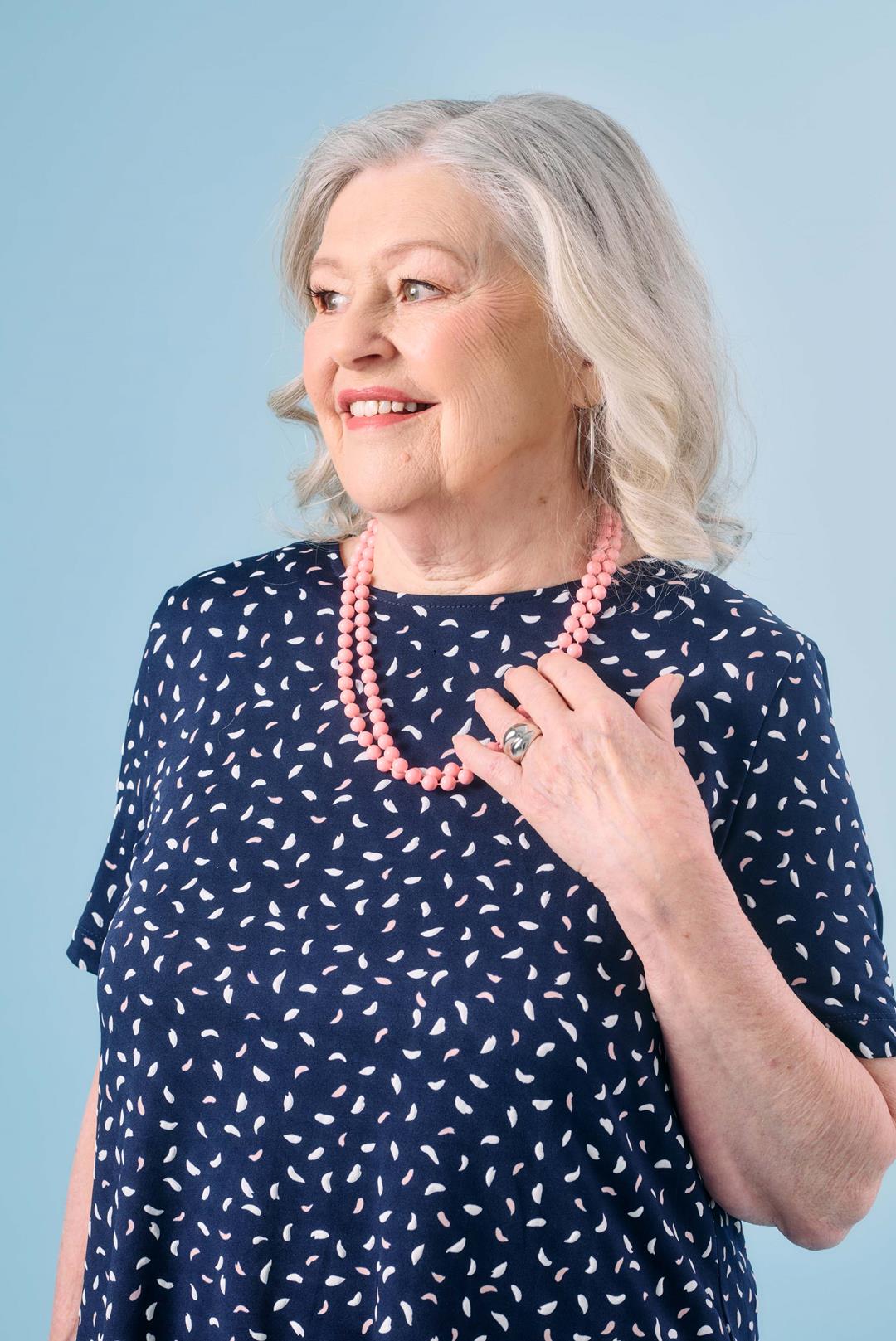 2DT395-2D100-Adaptive Basic Top with a square neckline