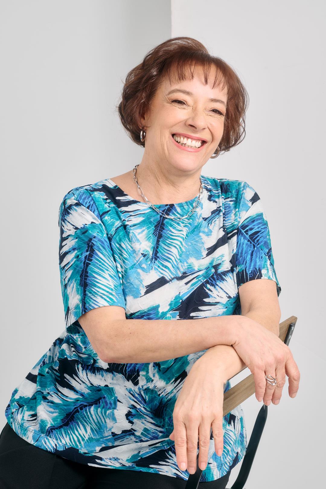 2DT395-2D104-Adaptive Basic Top with a square neckline