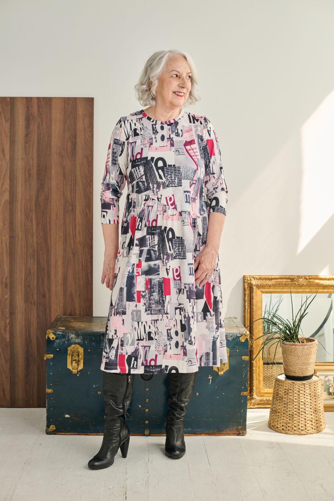 2ER834-2E127-Adaptive dress, pleating and asymmetrical cut, long sleeves